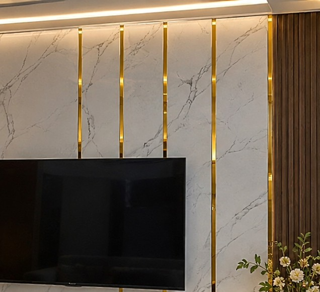 Golden Mirror Acrylic Strip Self Adhesive Wall Border Trim